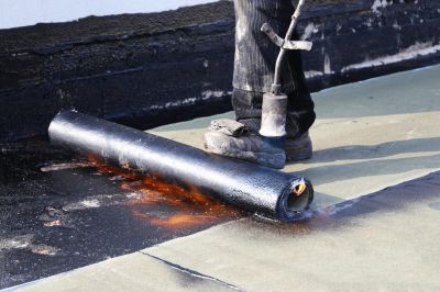 Seam Sealing in Rubber Roofing